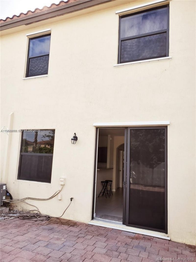 3353 W 91st Ter, Hialeah, FL 33018 Photo