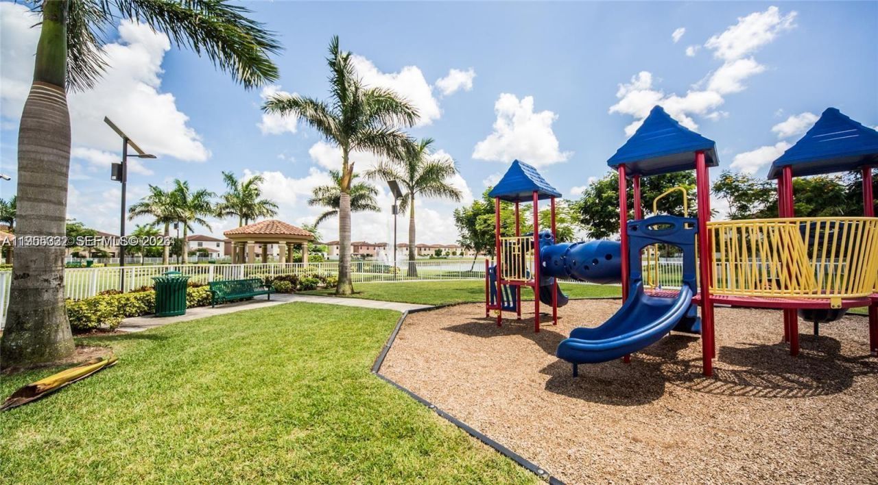 3353 W 91st Ter, Hialeah, FL 33018 Photo