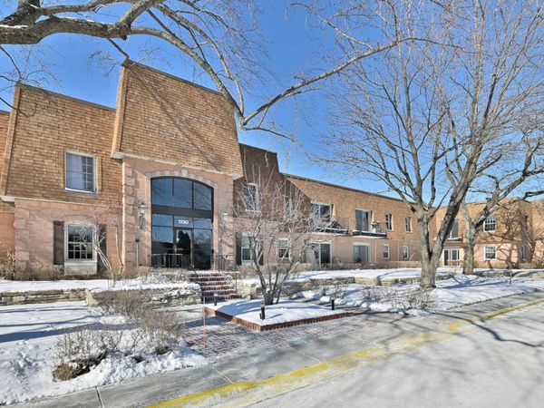 1230 Park Avenue W, Unit 225, Highland Park, IL 60035