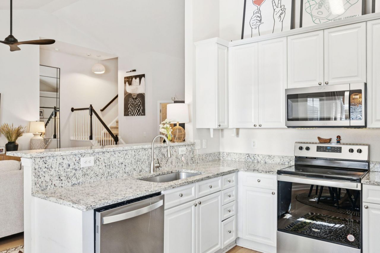 8657 Coppergrove Drive Photo 11