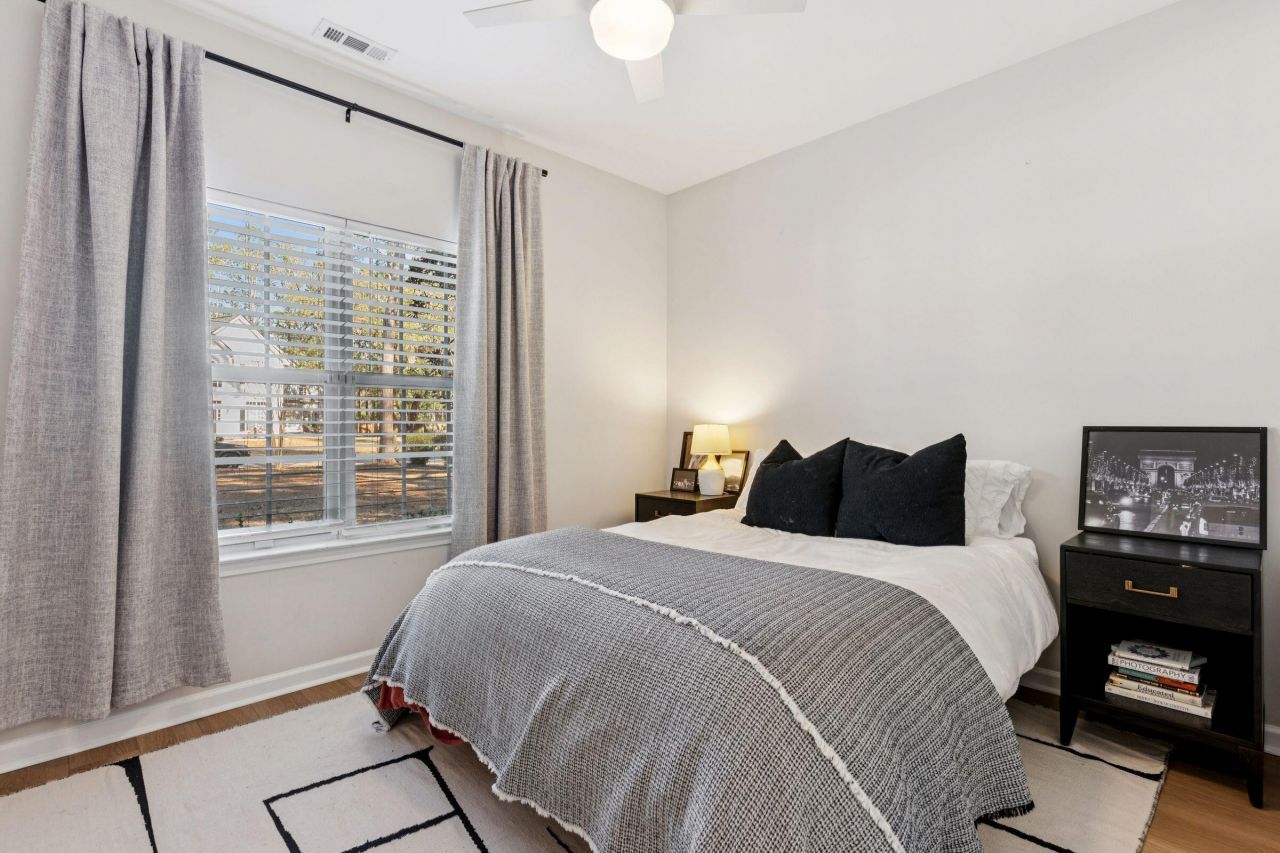 8657 Coppergrove Drive Photo 16