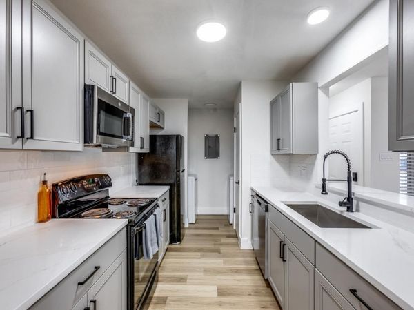 1845 River Crossing CIR, Unit A, Austin, TX 78741
