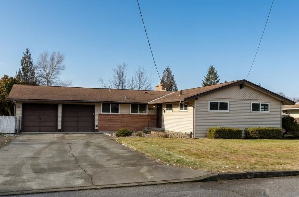 10504 E Balfour Ct, Spokane, WA 99206 Main Photo