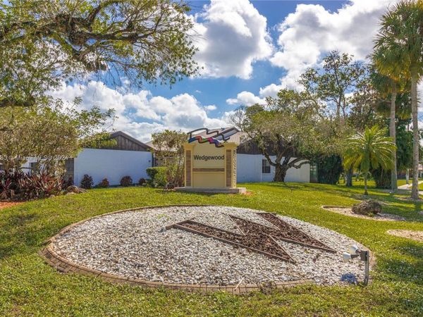 6343 W Pinehurst Circle W, Unit D36, Tamarac, FL 33321