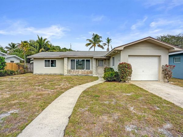 108 Harvard Dr, Lake Worth Beach, FL 33460