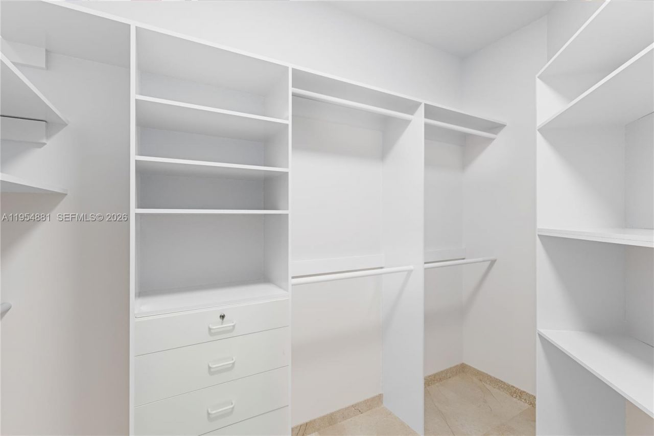 300 S Pointe Dr, Unit 303, Miami Beach, FL 33139 Photo