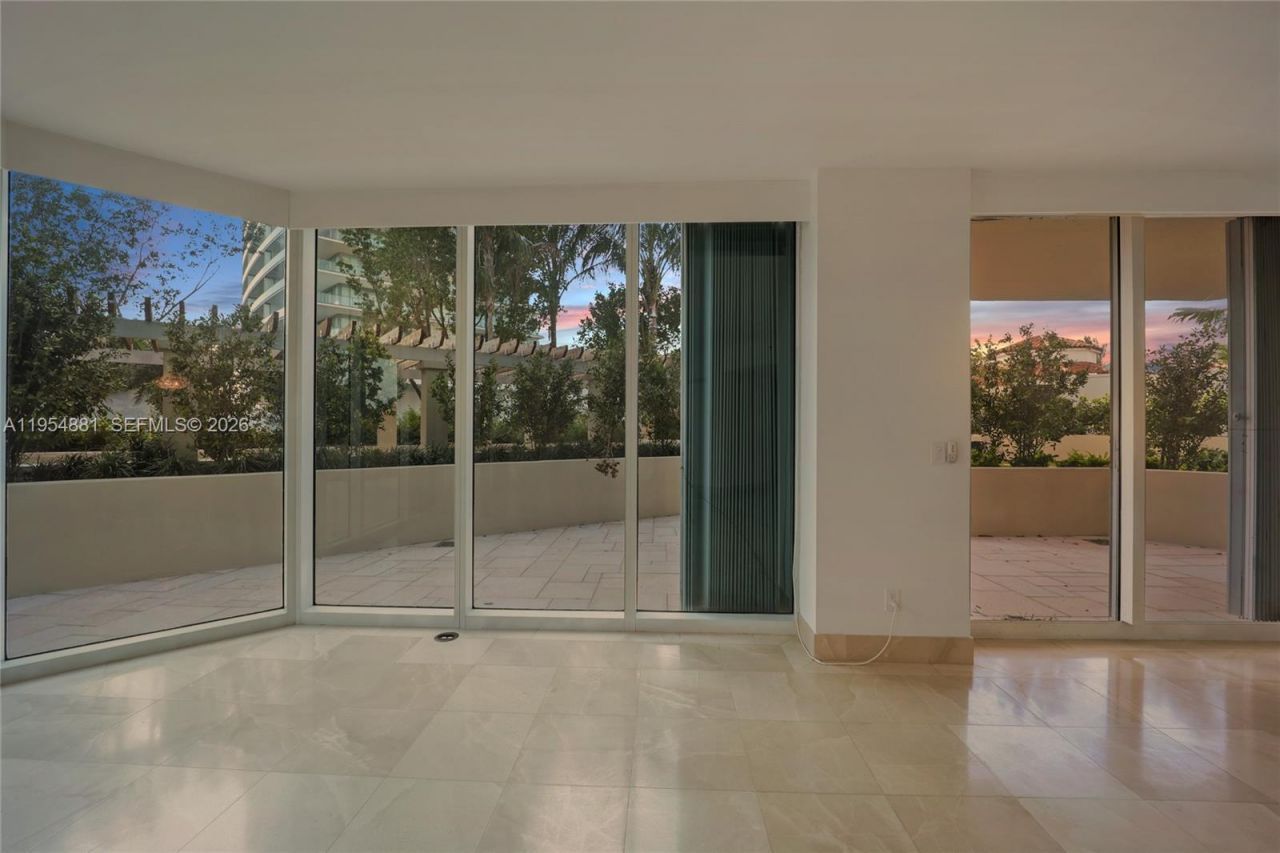 300 S Pointe Dr, Unit 303, Miami Beach, FL 33139 Photo