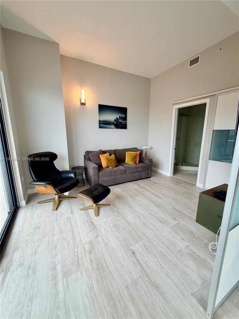 45 SW 9th St, Unit 4606, Miami, FL 33130 Photo