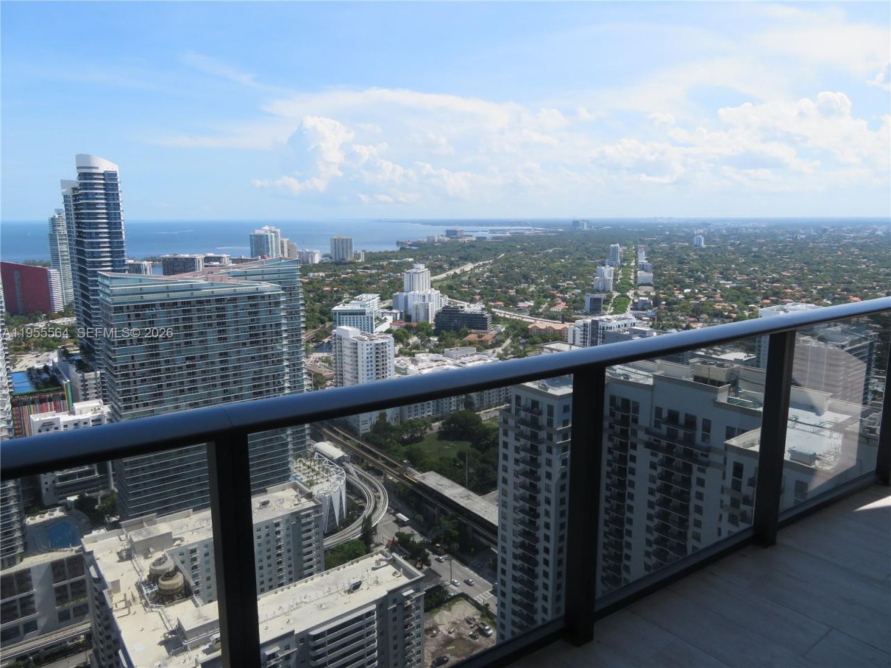 45 SW 9th St, Unit 4606, Miami, FL 33130 Photo