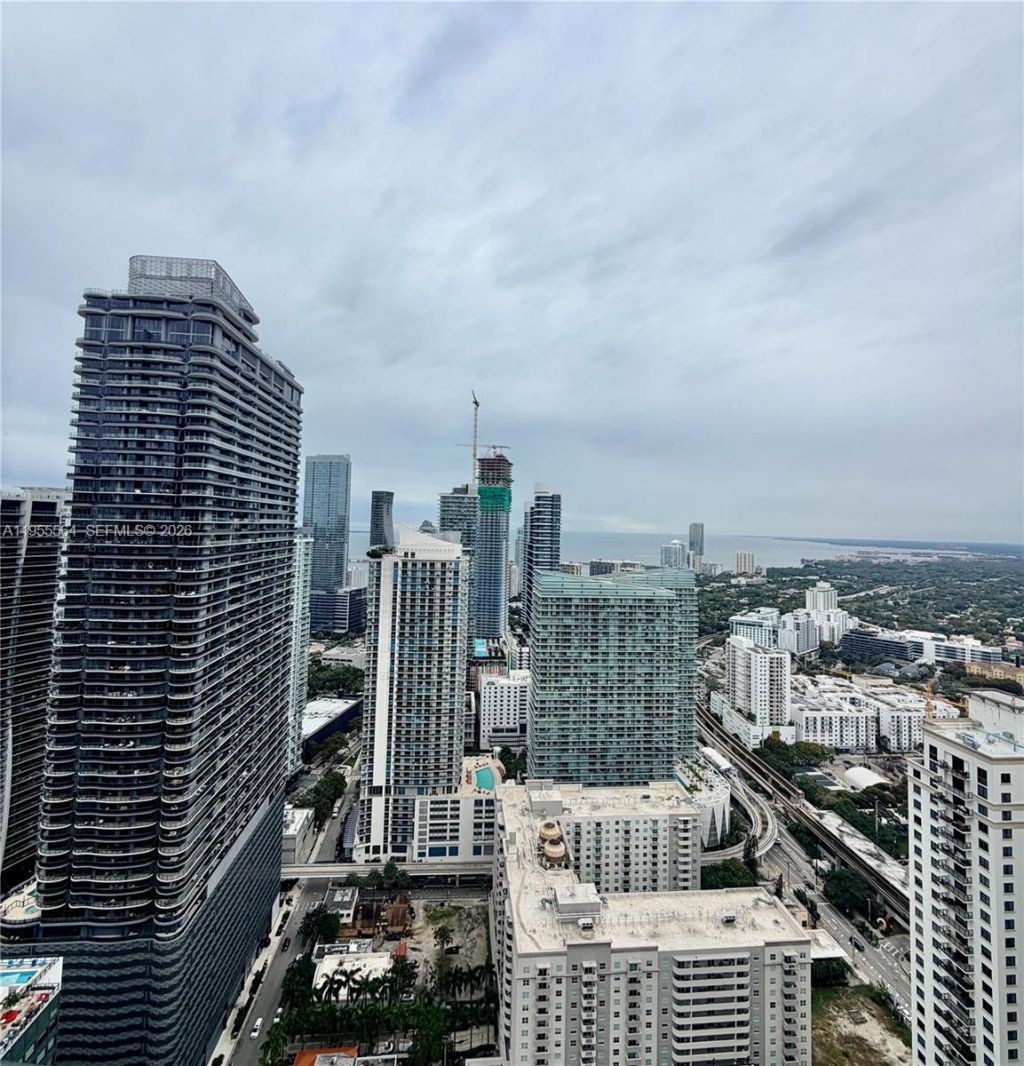 45 SW 9th St, Unit 4606, Miami, FL 33130 Photo