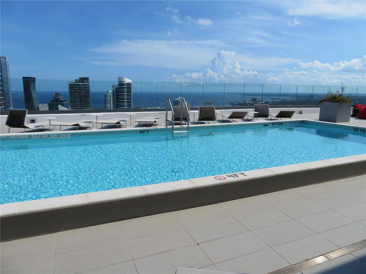 45 SW 9th St, Unit 4606, Miami, FL 33130 Photo