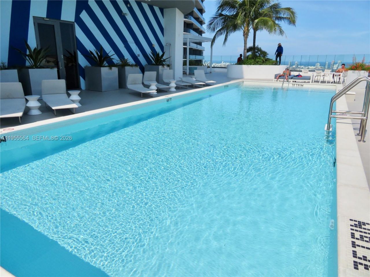 45 SW 9th St, Unit 4606, Miami, FL 33130 Photo