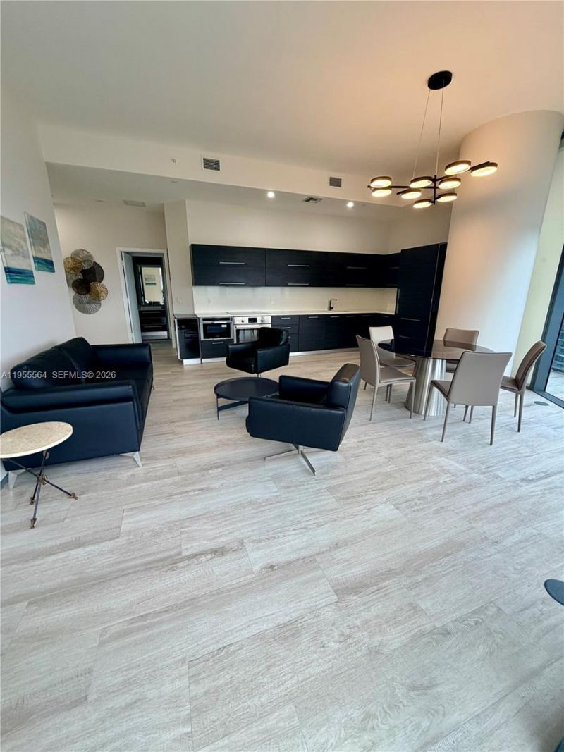 45 SW 9th St, Unit 4606, Miami, FL 33130 Photo