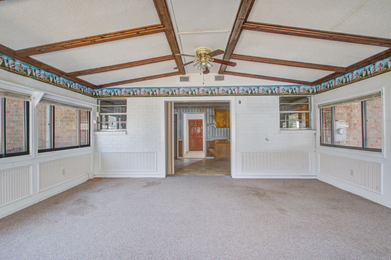 114 Froman Drive Photo 23