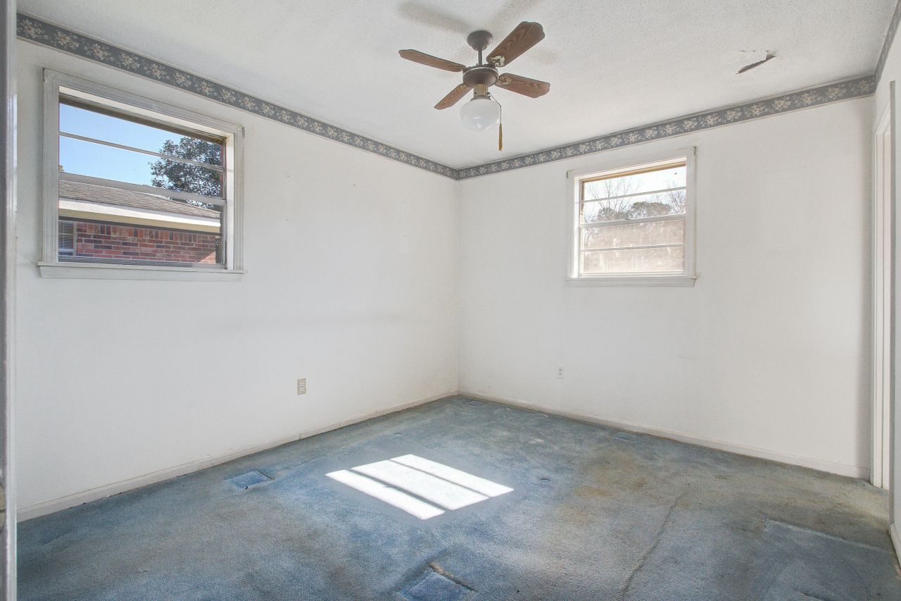 114 Froman Drive Photo 31