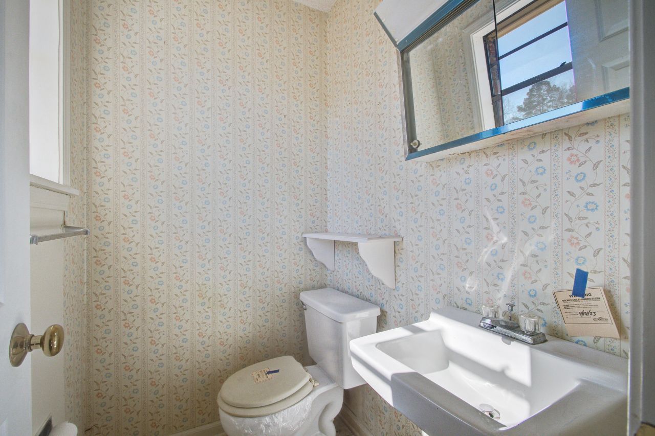 114 Froman Drive Photo 33