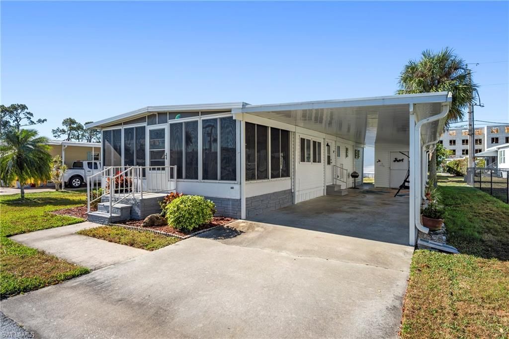 204 Harvest Ln, North Fort Myers, FL 33917 Photo