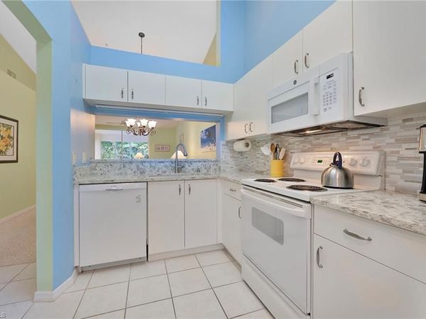 6645 Huntington Lakes CIR, Unit 203, NAPLES, FL 34119