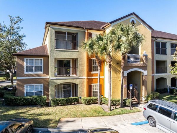 802 CREST PINES DRIVE, Unit 824, ORLANDO, FL 32828