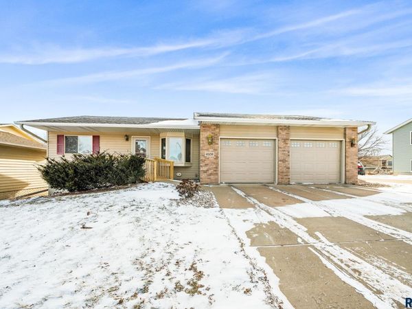6109 W 43rd St, Sioux Falls, SD 57106