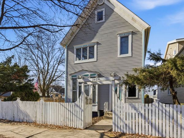 3404 N Albany Avenue, Chicago, IL 60618