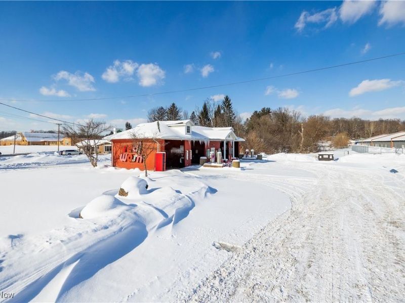 247 W Aurora Road, Northfield, OH 44067 Photo 2