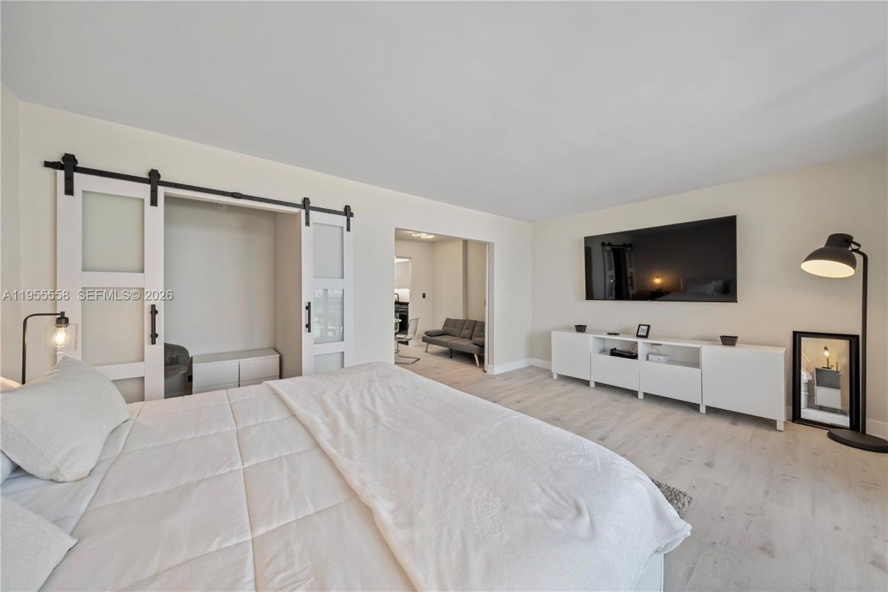 2301 Collins Ave , Unit 1130, Miami Beach, FL 33139 Photo