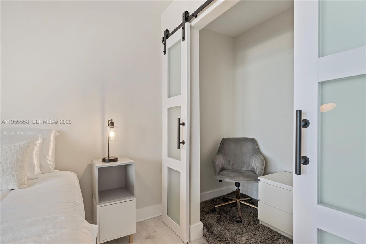 2301 Collins Ave , Unit 1130, Miami Beach, FL 33139 Photo