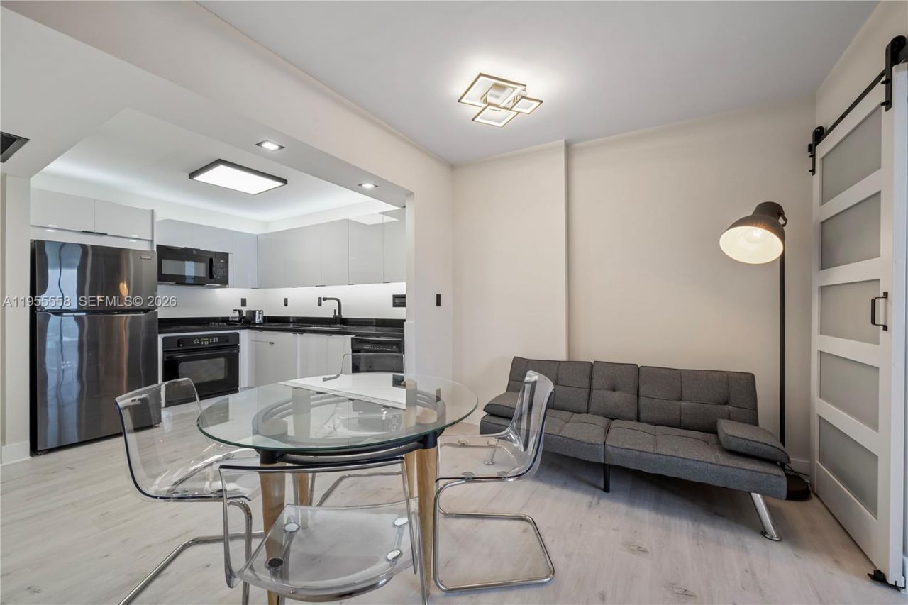 2301 Collins Ave , Unit 1130, Miami Beach, FL 33139 Photo