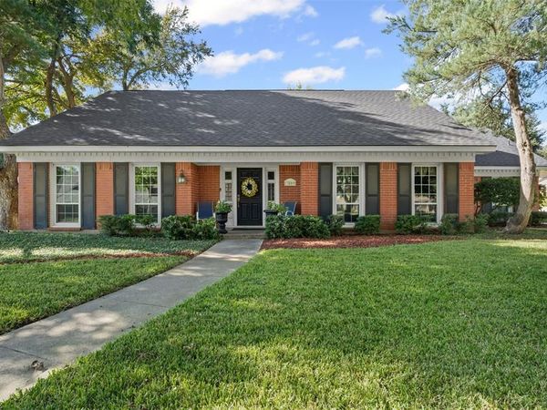 3800 Hollow Creek Road, Benbrook, TX 76116