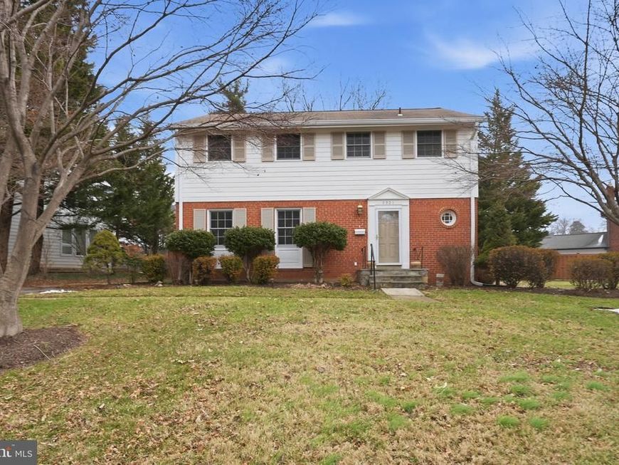 9901 Fernwood Road, Bethesda, MD 20817 Main Photo