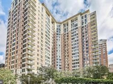 851 N GLEBE ROAD, Unit 810, ARLINGTON, VA 22203