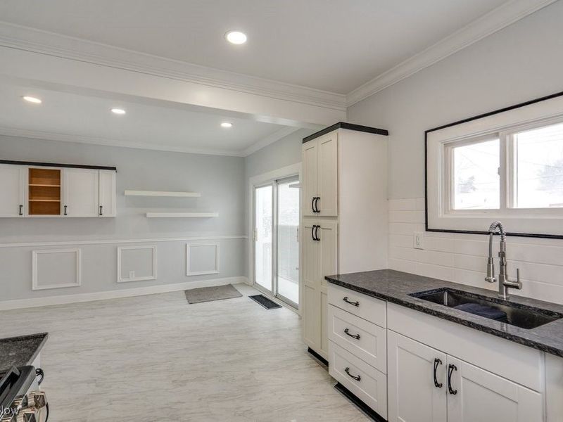 231 E Dresden Avenue, Akron, OH 44301 Photo 22