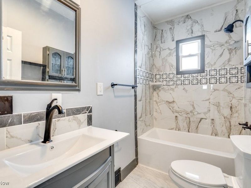 231 E Dresden Avenue, Akron, OH 44301 Photo 33