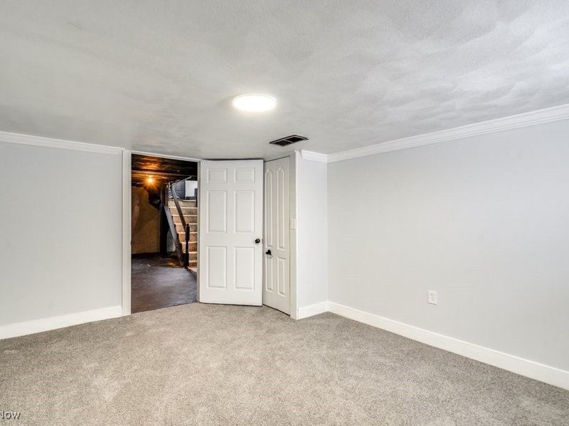 231 E Dresden Avenue, Akron, OH 44301 Photo 41