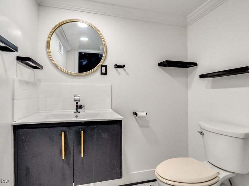 231 E Dresden Avenue, Akron, OH 44301 Photo 42