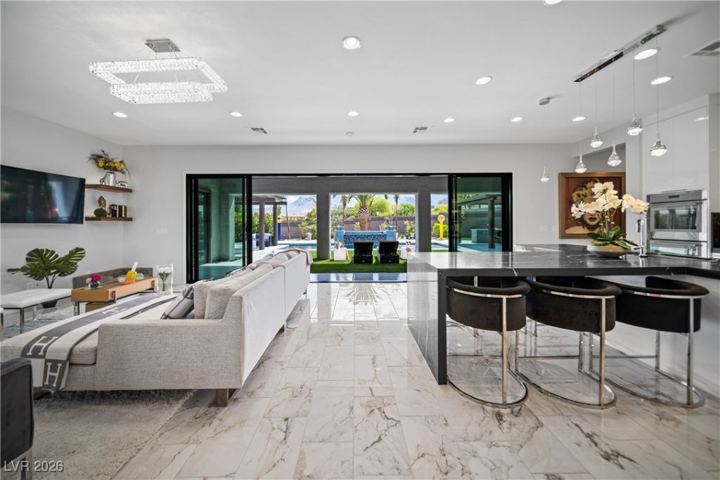 5825 Alice Landing Court , Las Vegas, NV 89149