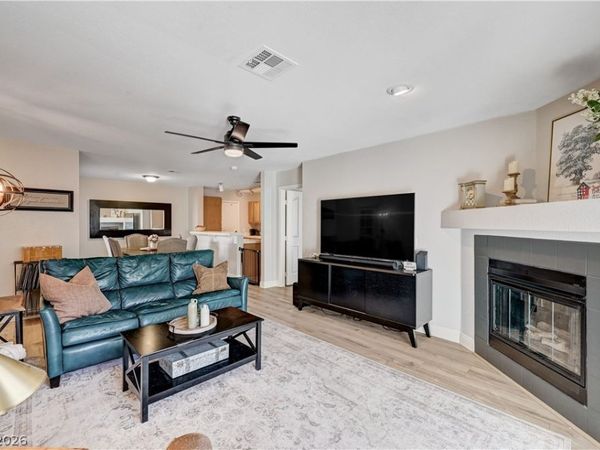 8452 Boseck Drive, Unit 166, Las Vegas, NV 89145