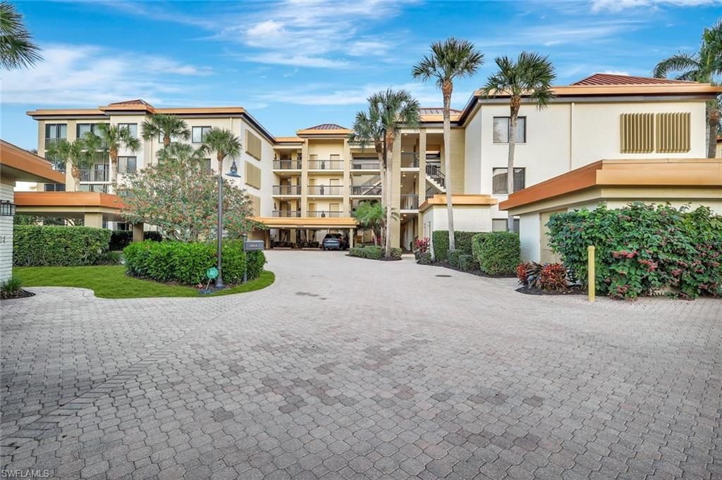 6820 Pelican Bay Blvd, Unit 133, Naples, FL 34108 Photo