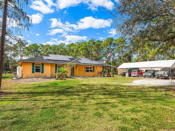 2195 F Road, Loxahatchee Groves, FL 33470