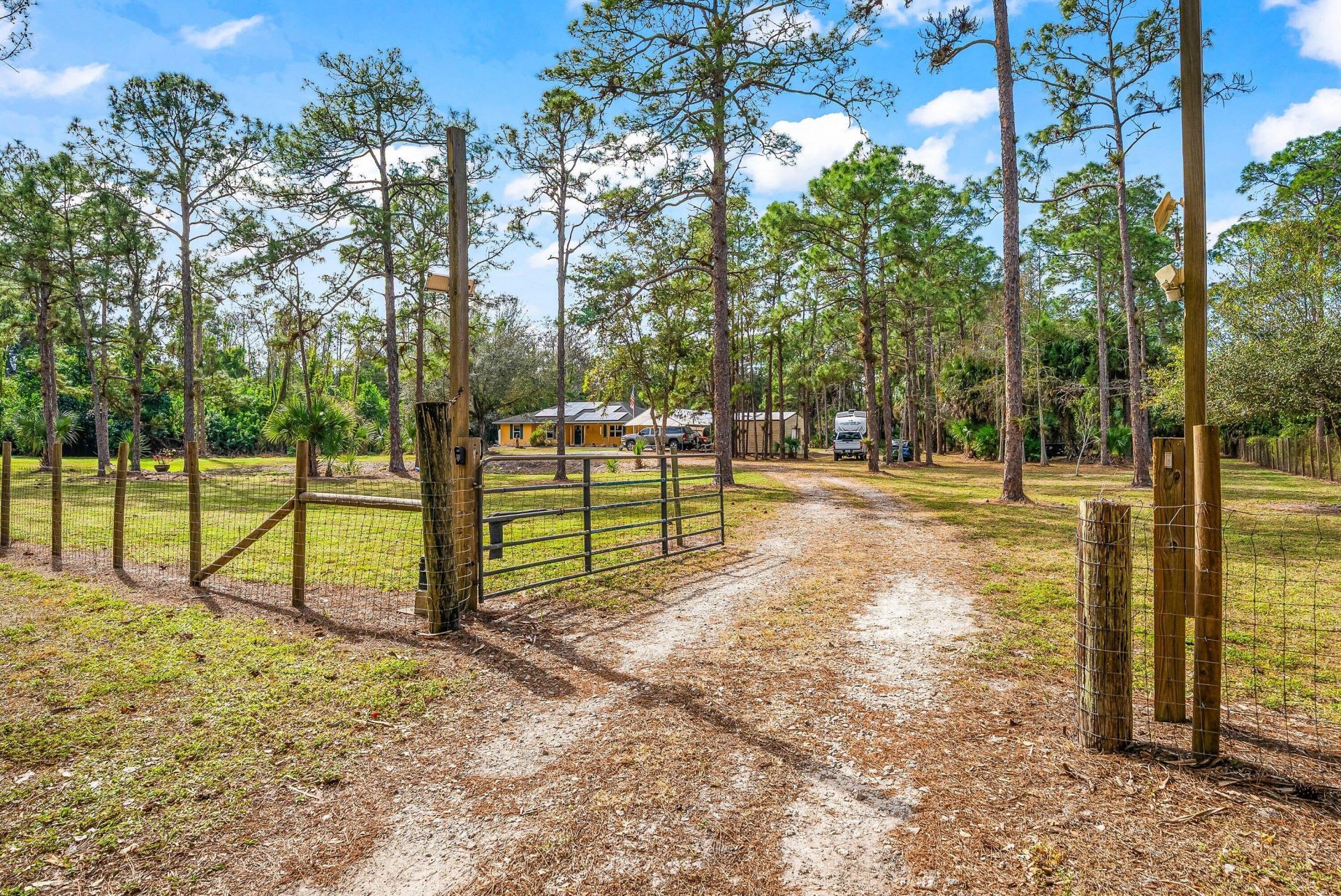 2195 F Road, Loxahatchee Groves, FL 33470 Photo