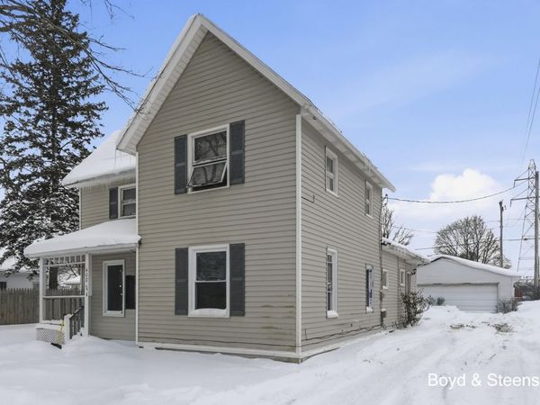 409 W Maple Street, Wayland, MI 49348