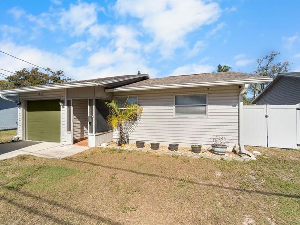 1221 36TH TERRACE N, ST PETERSBURG, FL 33704