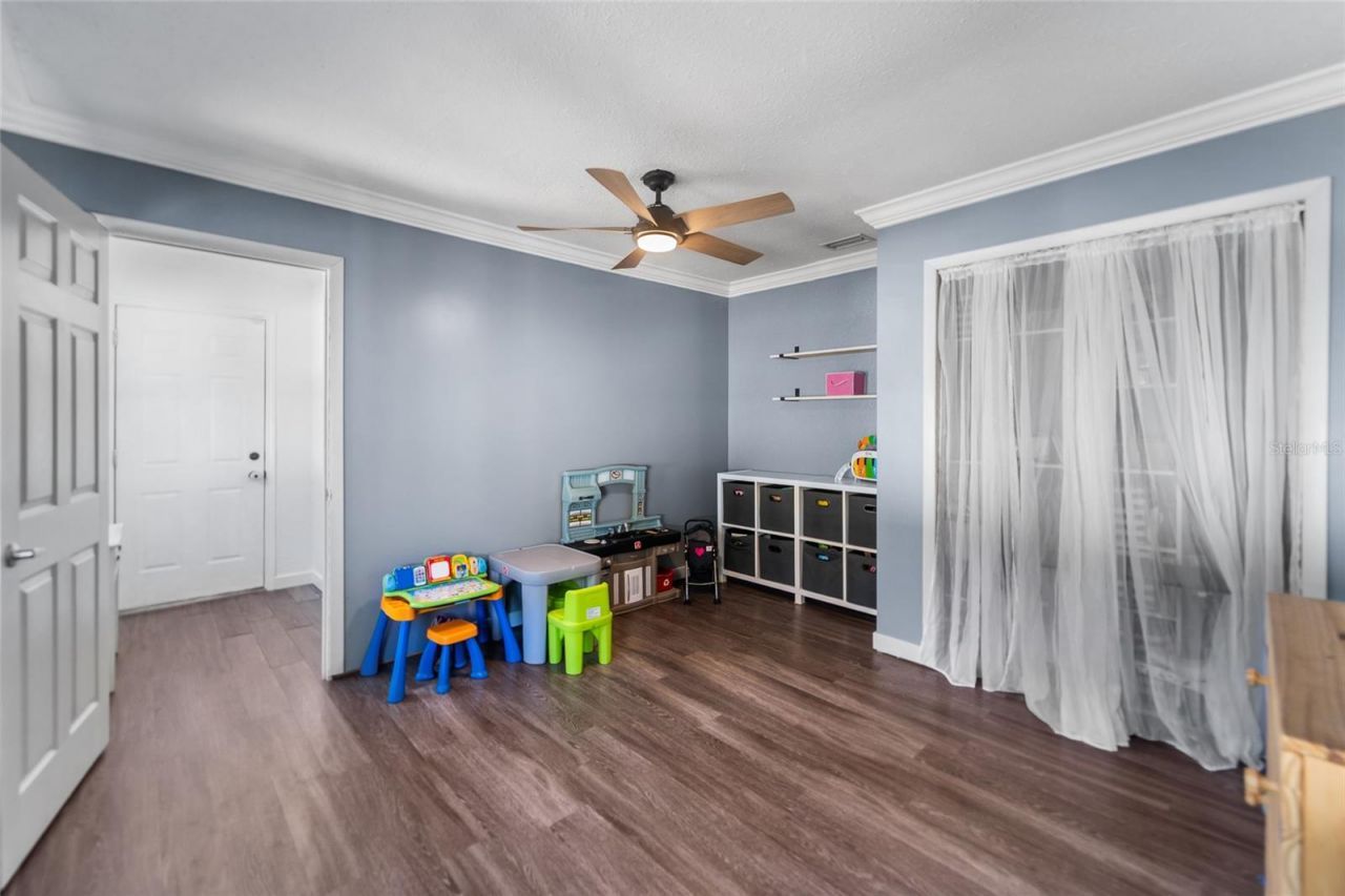 1221 36th Terrace N, Saint Petersburg, FL 33704 Photo