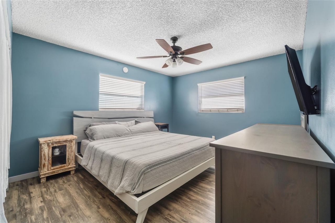 1221 36th Terrace N, Saint Petersburg, FL 33704 Photo