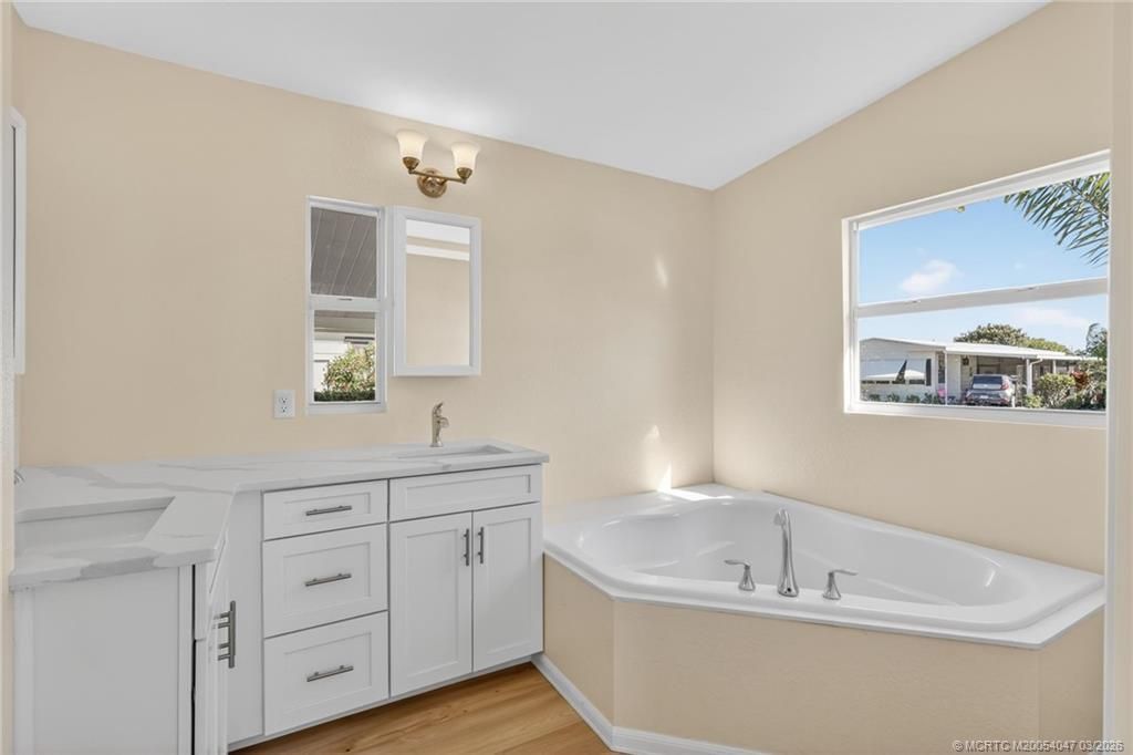 7924 SE Saratoga Drive, Hobe Sound, FL 33455 Photo