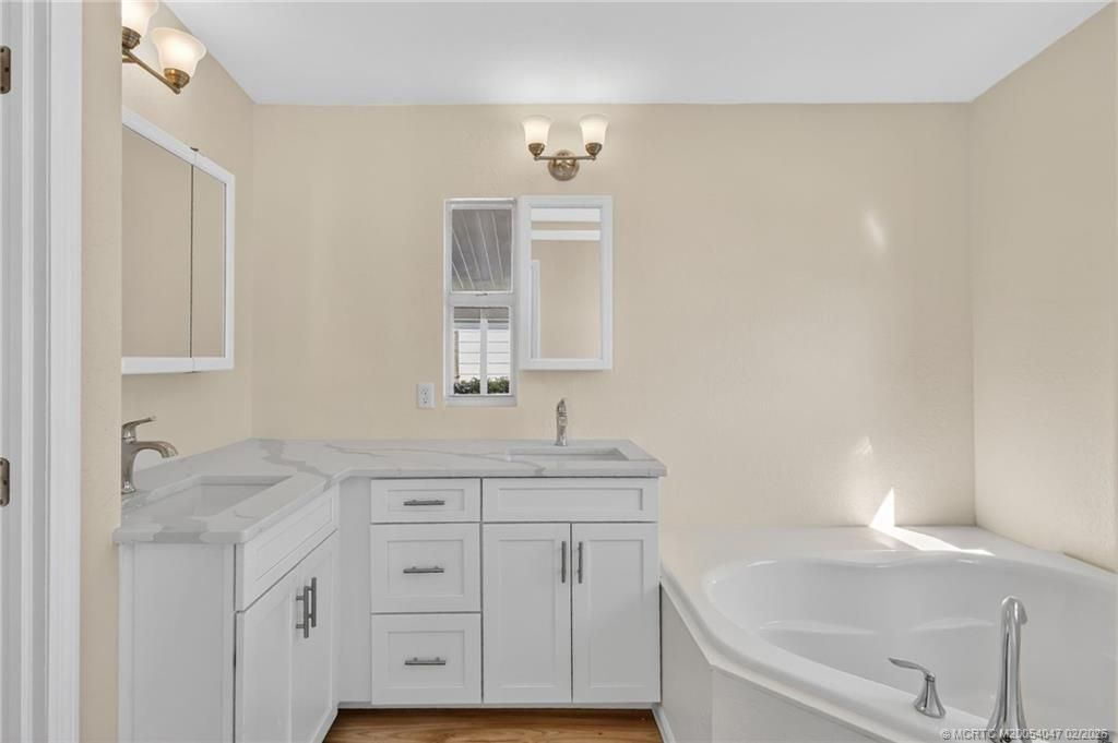 7924 SE Saratoga Drive, Hobe Sound, FL 33455 Photo