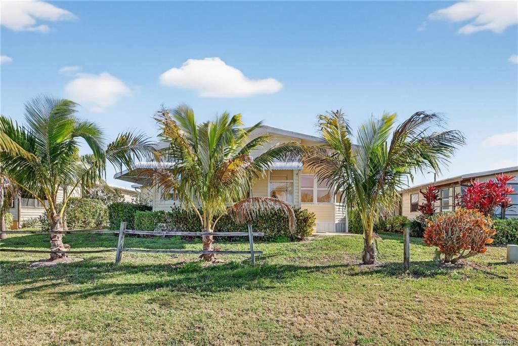 7924 SE Saratoga Drive, Hobe Sound, FL 33455 Photo