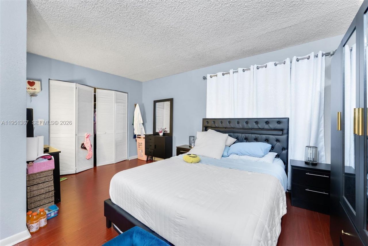 15389 S Dixie Hwy 38 Hwy, Palmetto Bay, FL 33157 Photo