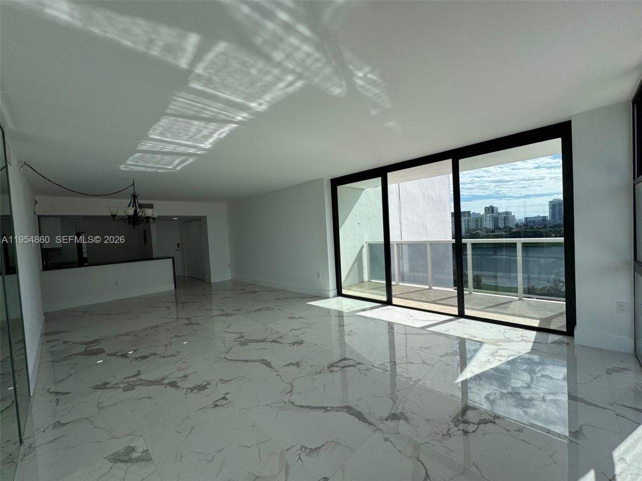 3675 N Country Club Dr, Unit 1209, Aventura, FL 33180 Photo